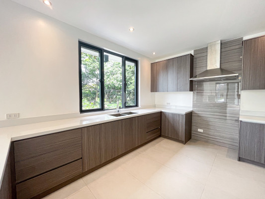 Modern Brand New Single Detached Units For Sale in Mandaluyong City