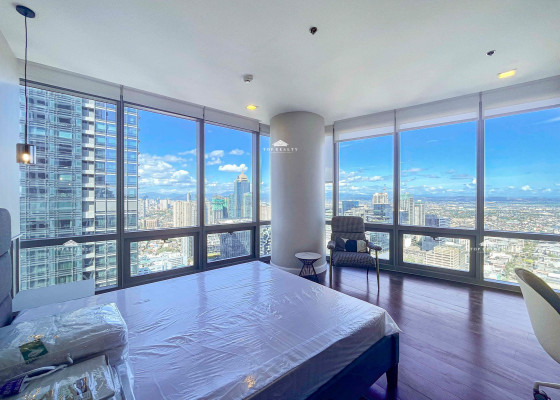Double Corner unit with Skyline views of Makati, BGC and Sierra Madre Mountains