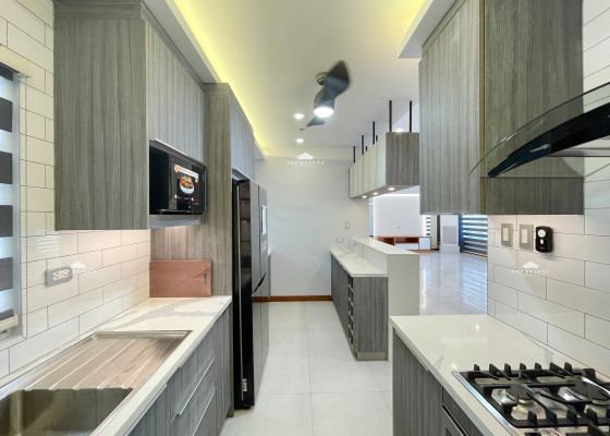 Spacious and luxurious tandem penthouse unit for Sale in Brio Tower, Makati City