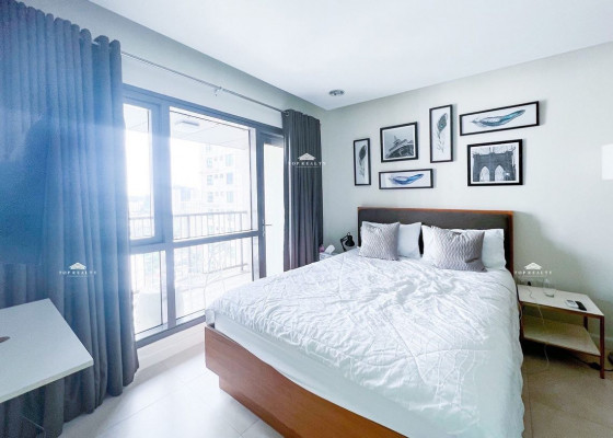 Executive 1-bedroom Condo Unit with Two Balconies for Sale
