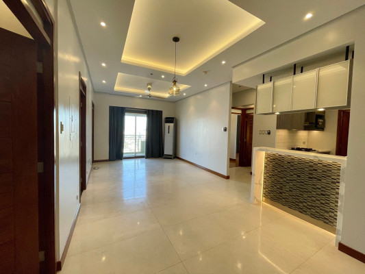 Warm and Spacious Brand New Three Bedroom 3BR Penthouse Double Unit condo