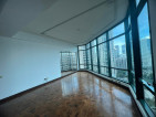 Very spacious 3 bedroom unit