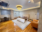 A Lavishing One Floor per Unit Condo for Sale in Commonwealth