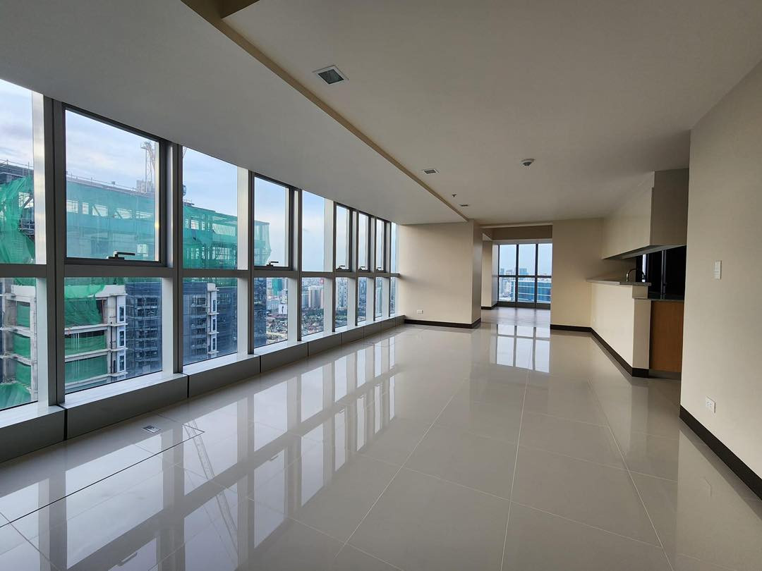 An Upscale Penthouse for Sale in BGC, Taguig photo 1