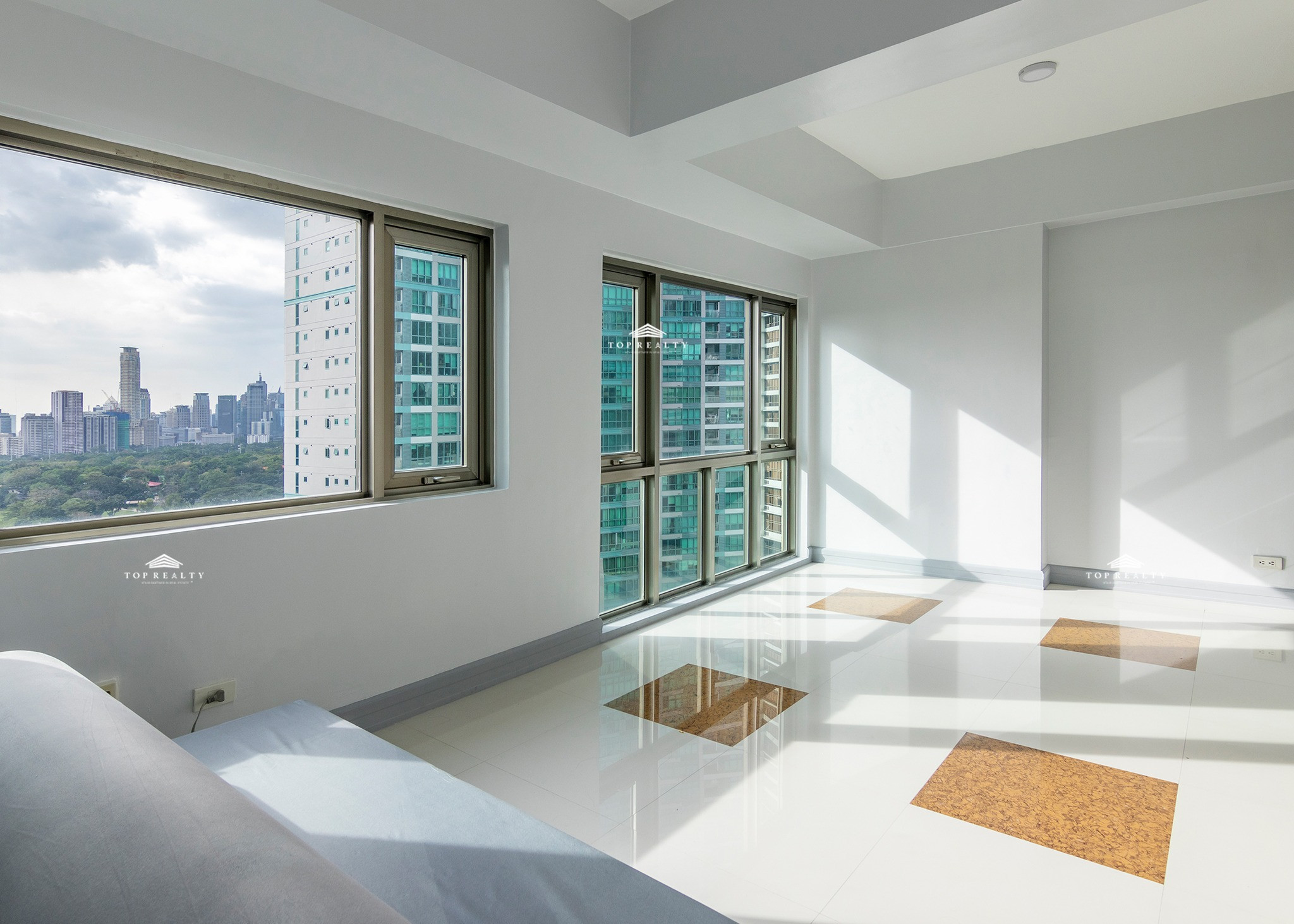 2-bedroom Condo Unit with Golf course View for Sale photo 1