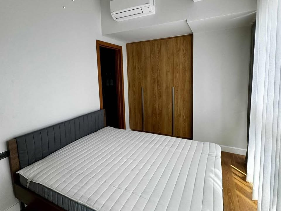 Fully-furnished 2-bedroom condo with balcony and parking for sale photo 5