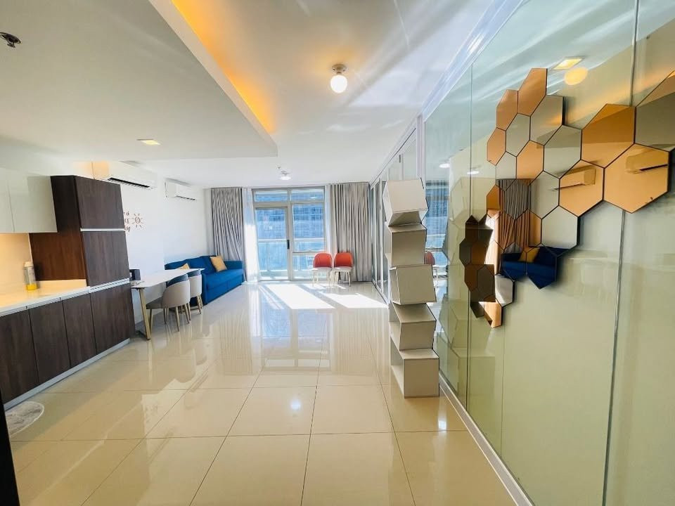 East gallery place 2br for sale high street Maridien verve residences photo 1