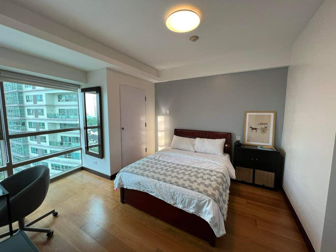 1 Bedroom Unit in The Residences at Greenbelt photo 3