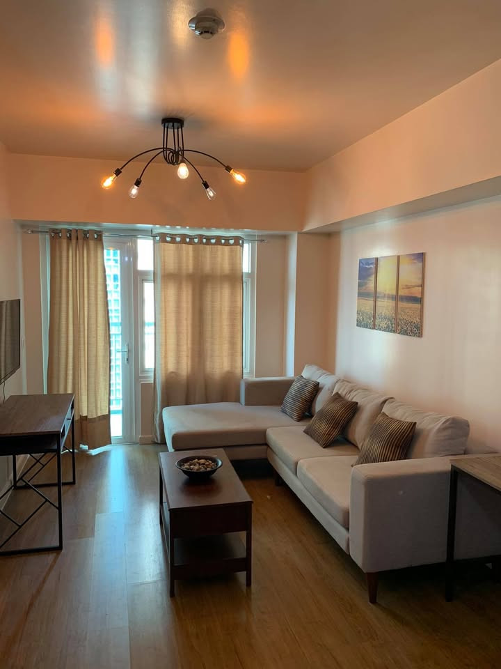 1BR unit in Two Serendra Condo for Sale photo 2
