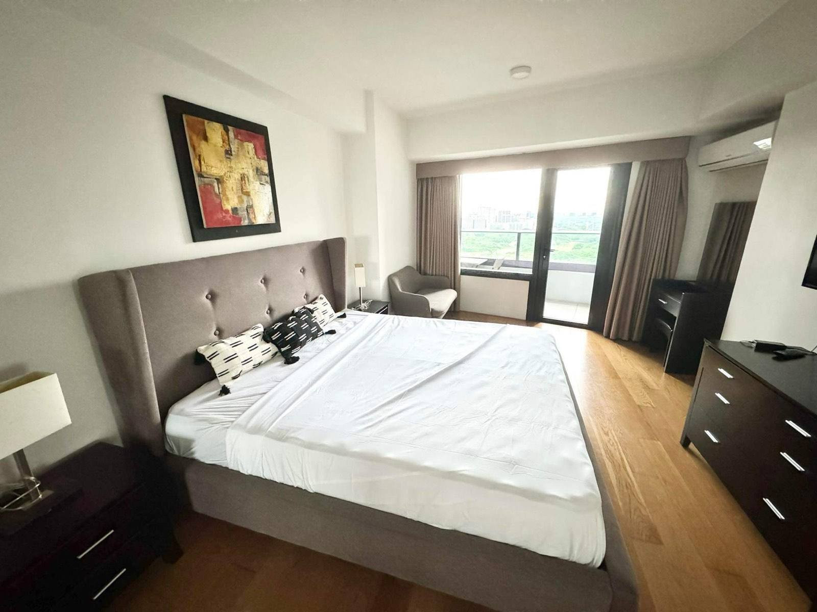 Attractive 2-Bedroom Condo Unit for Sale photo 2