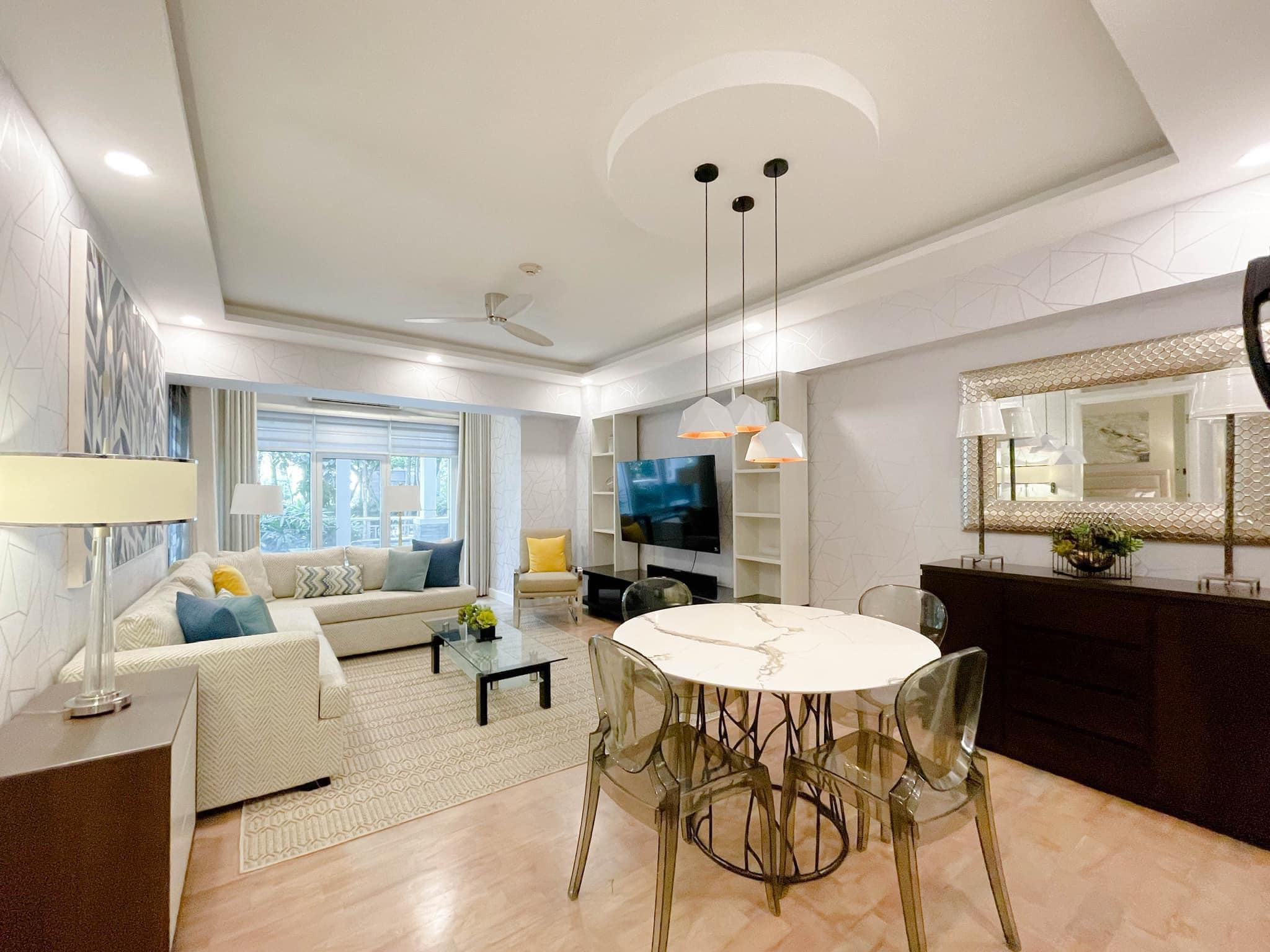 An Elegant 1 Bedroom Condo for Sale in One Serendra photo 2