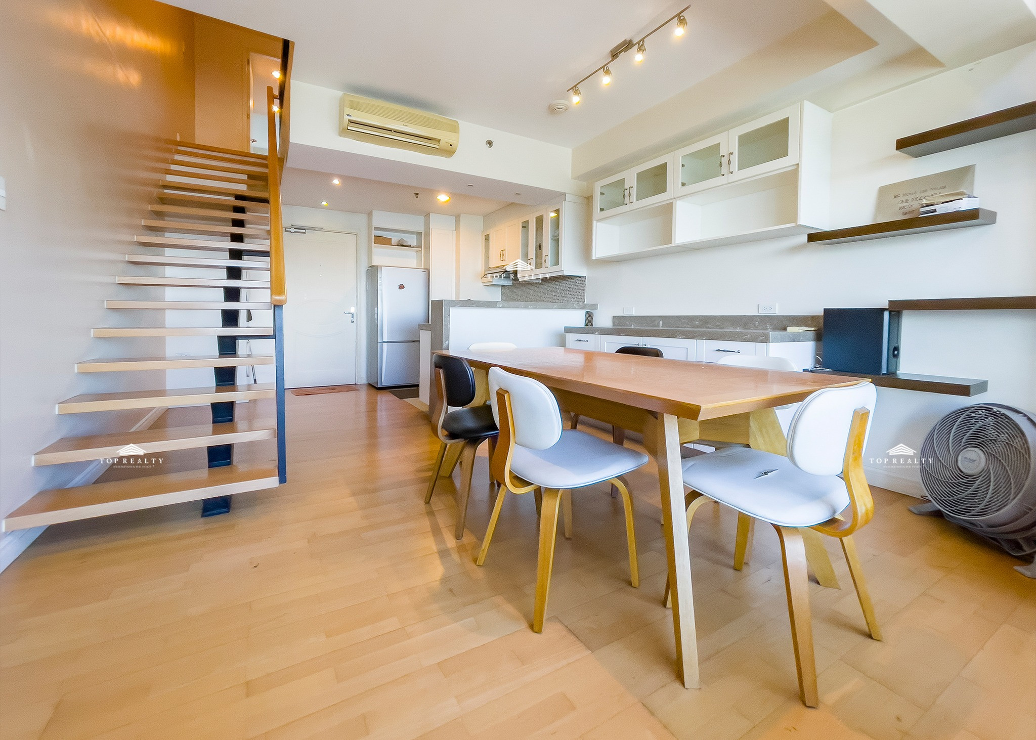 2-bedroom Loft Unit for Sale in One Rockwell, Makati City photo 1