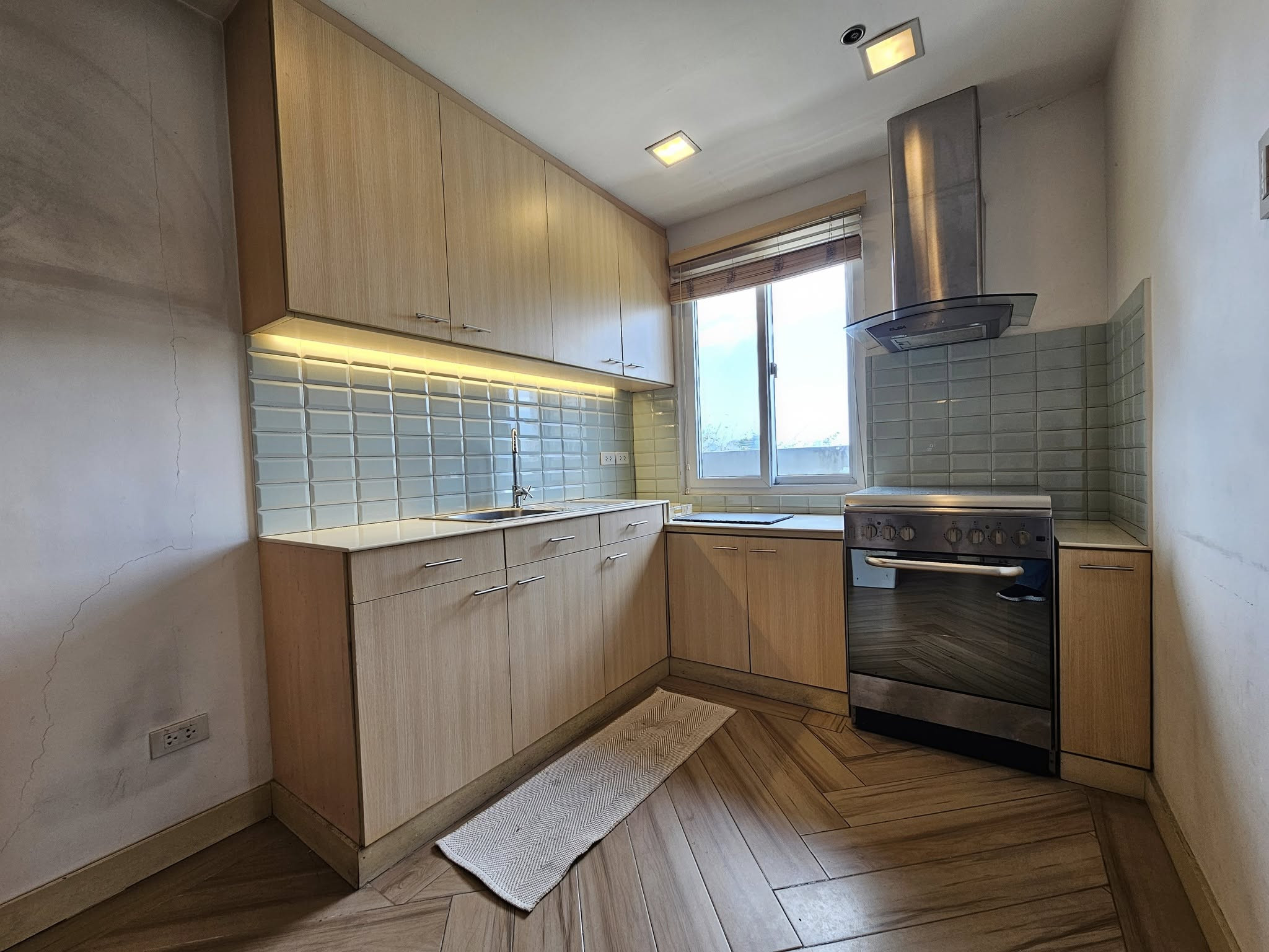 Cozy 1-Bedroom Condo Unit for Sale photo 3