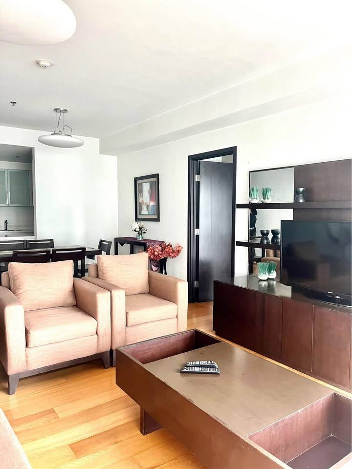 1BR unit in The Residences at Greenbelt photo 2