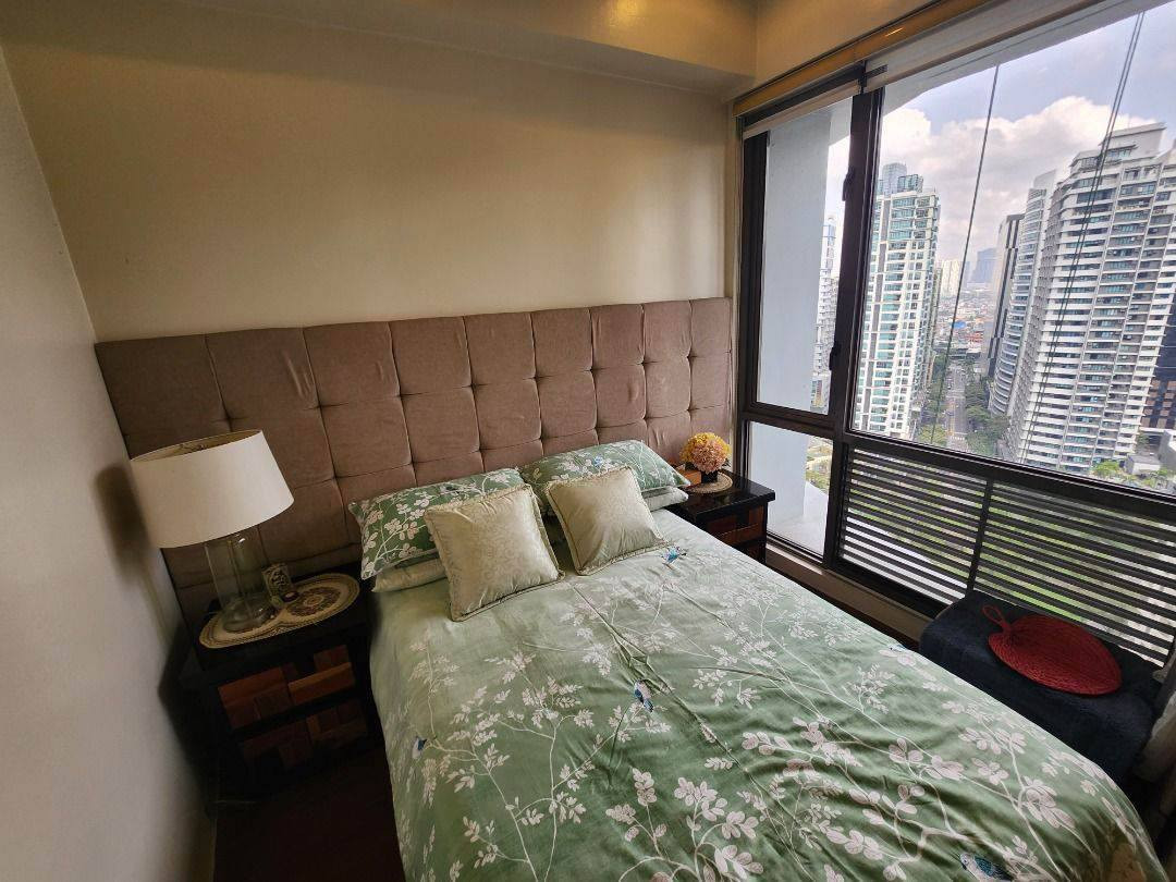 1BR unit in Bellagio with beautiful view of Burgos Circle photo 3