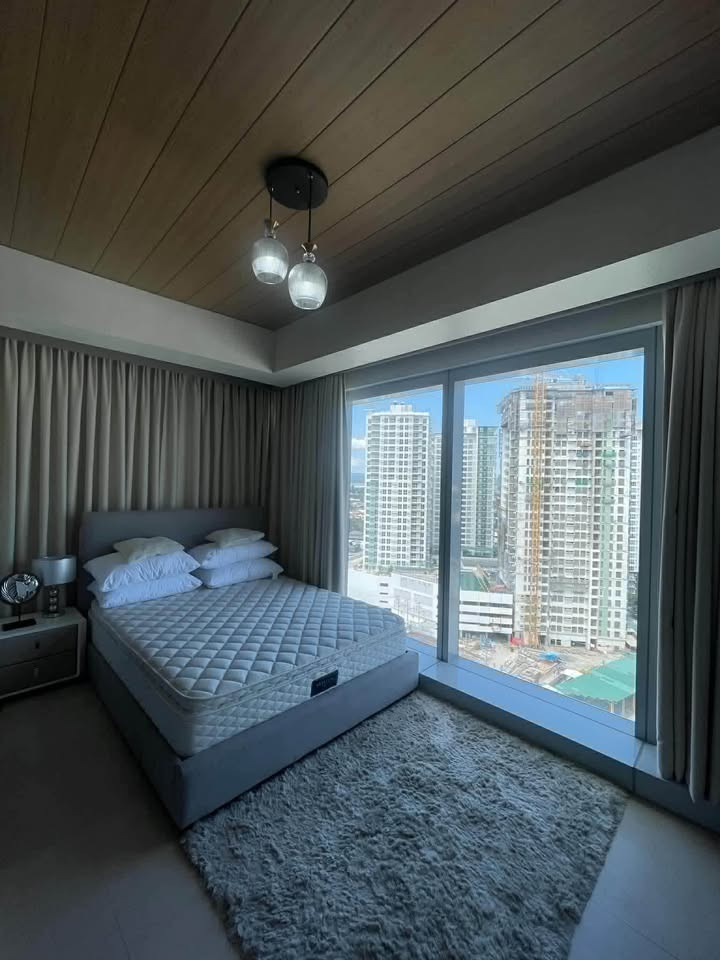 1-Bedroom Luxury Condo unit is up FOR SALE photo 4