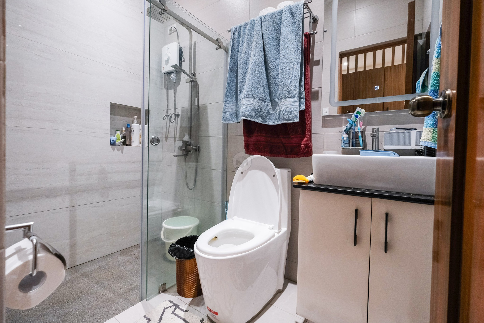 Bright 5 Bedroom Townhouse for Sale in Fortunata Village, Parañaque photo 5