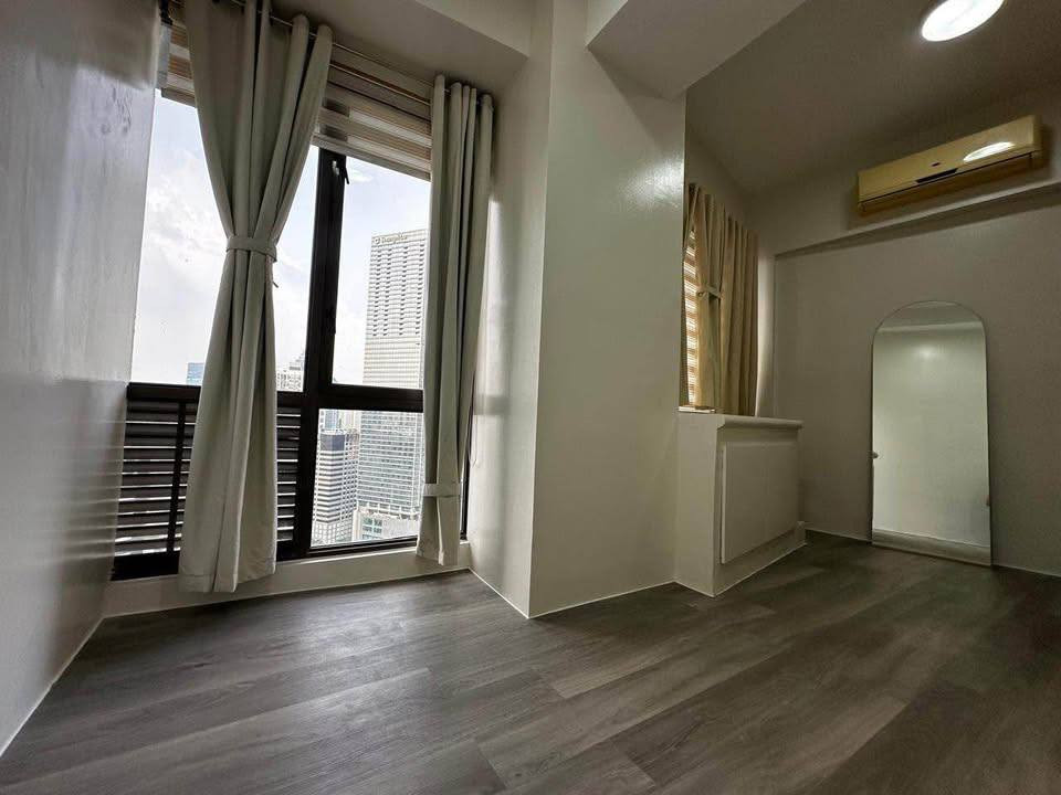 2BR Flat type unit in Bellagio 3 Condo for Sale photo 4