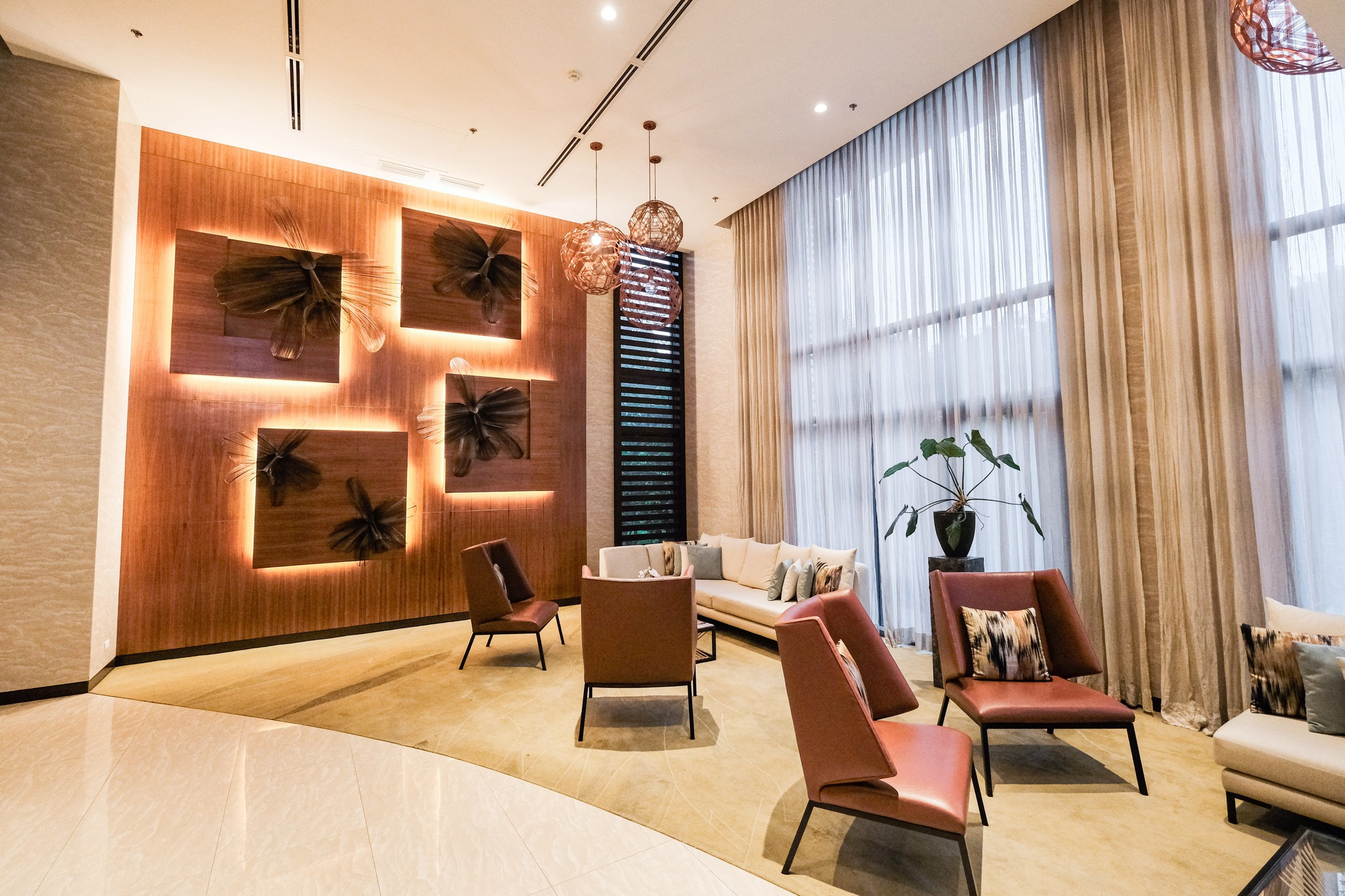 Secure this Luxurious 2-Bedroom Home in the heart of Filinvest City photo 2