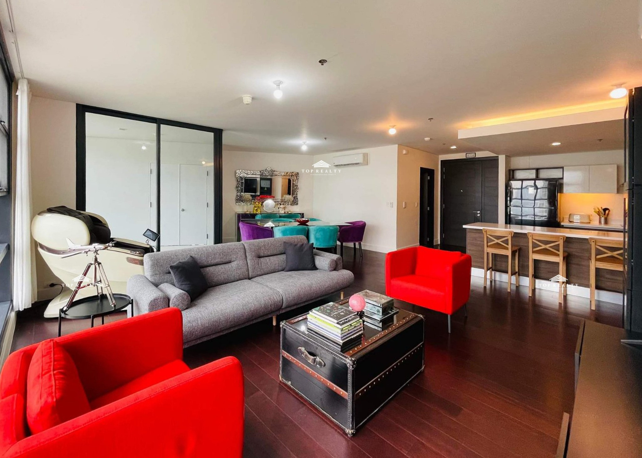 Fully furnished Condo Unit with City View for Sale in Garden Towers, Makati photo 1