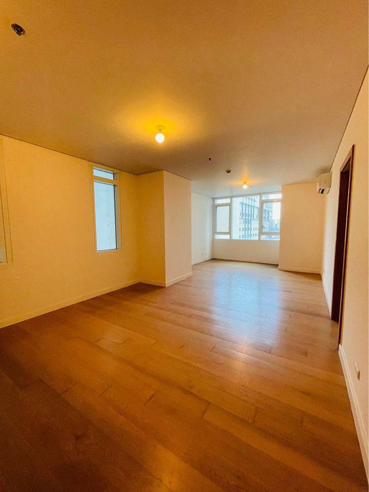 1BR unit in Park Terraces with parking Condo for Sale photo 1