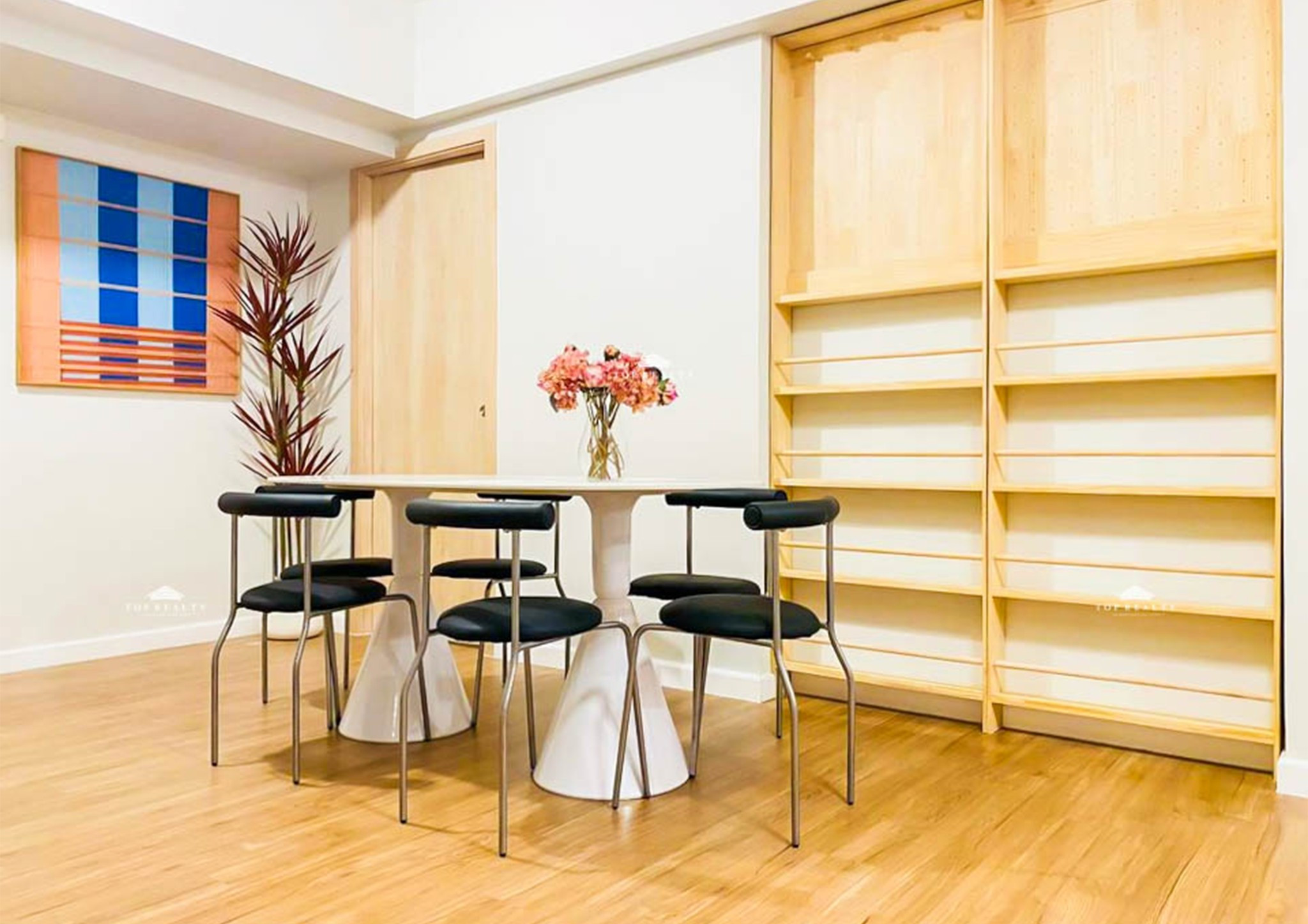 Elevate your lifestyle in this fully furnished high-floor condo unit in Pasig photo 4