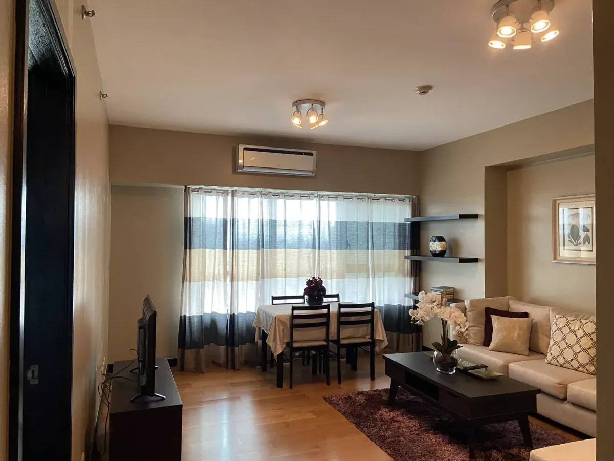 1BR unit with parking in The Residences at Greenbelt photo 3