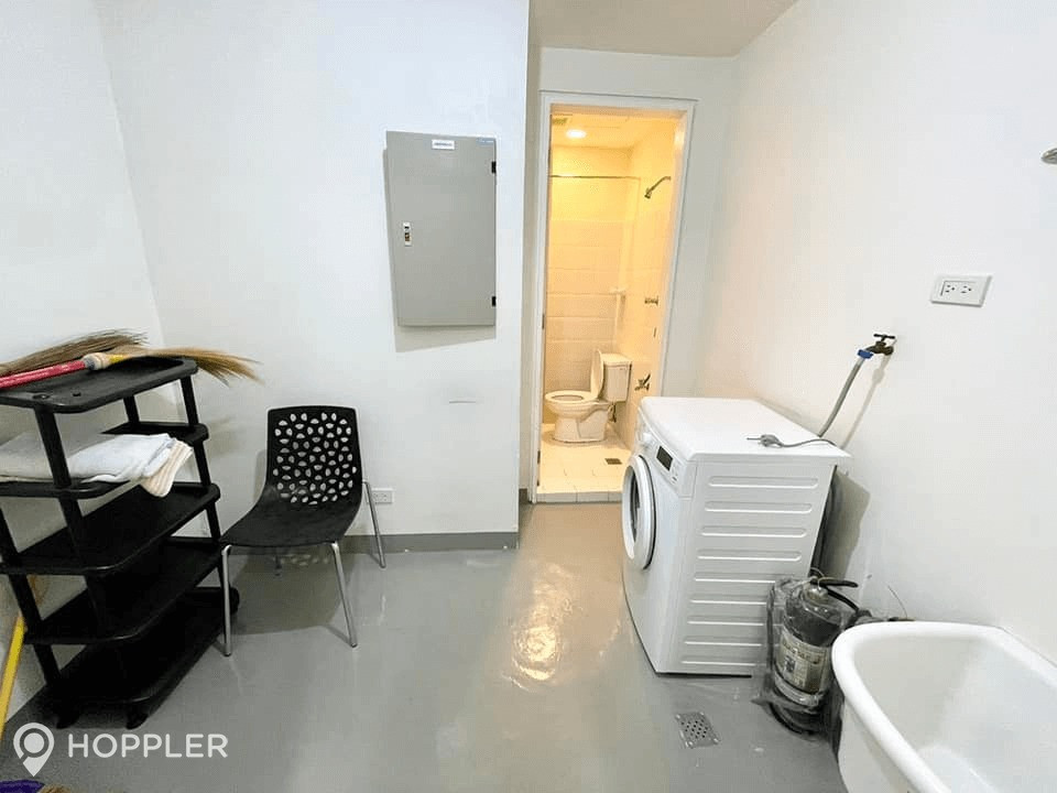 2BR Condo for Sale in The Grand Midori Makati, Legazpi Village, Makati photo 5