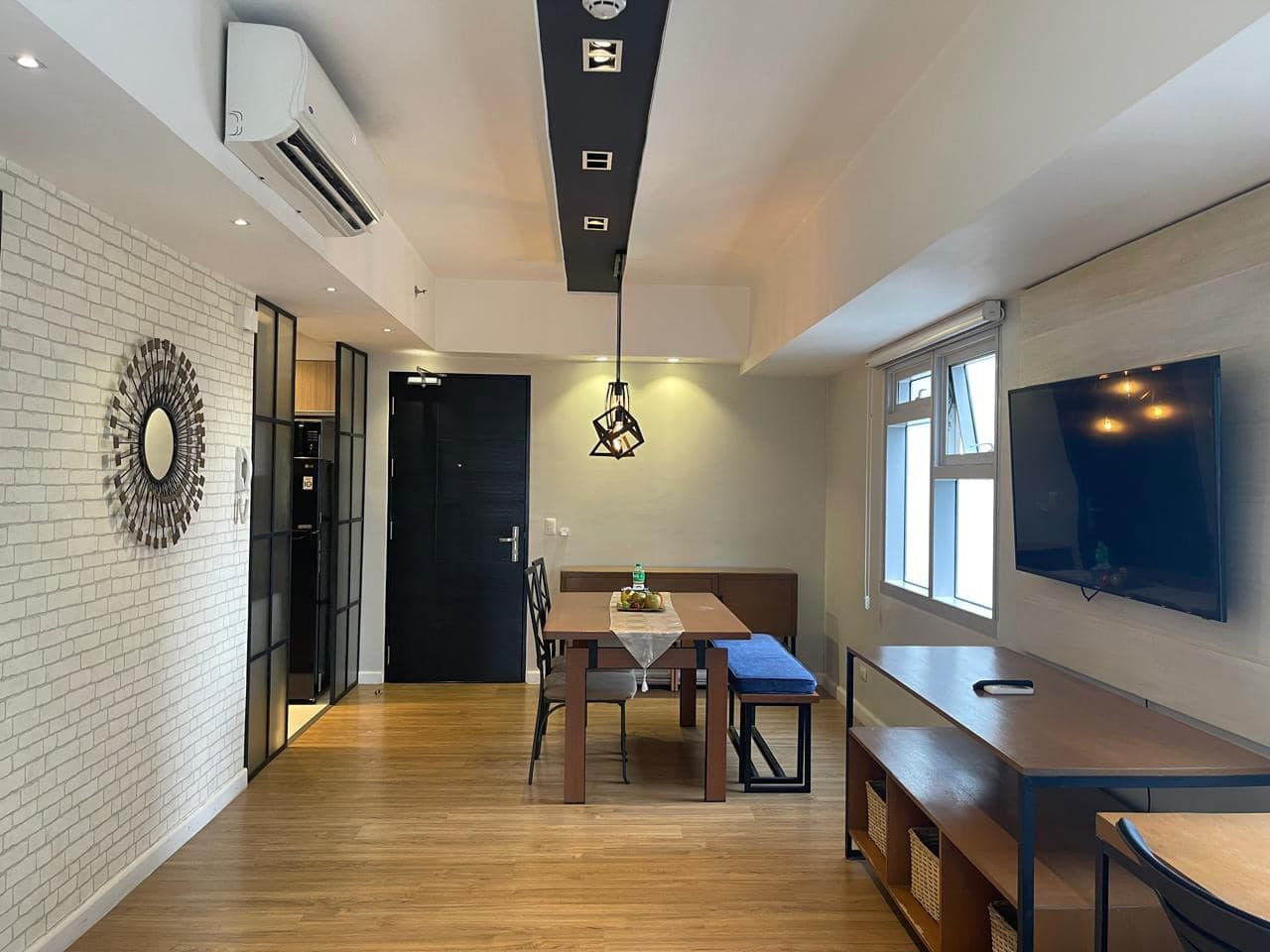 Own this Fully Furnished 1-Bedroom Corner Unit in One Maridien Tower photo 1