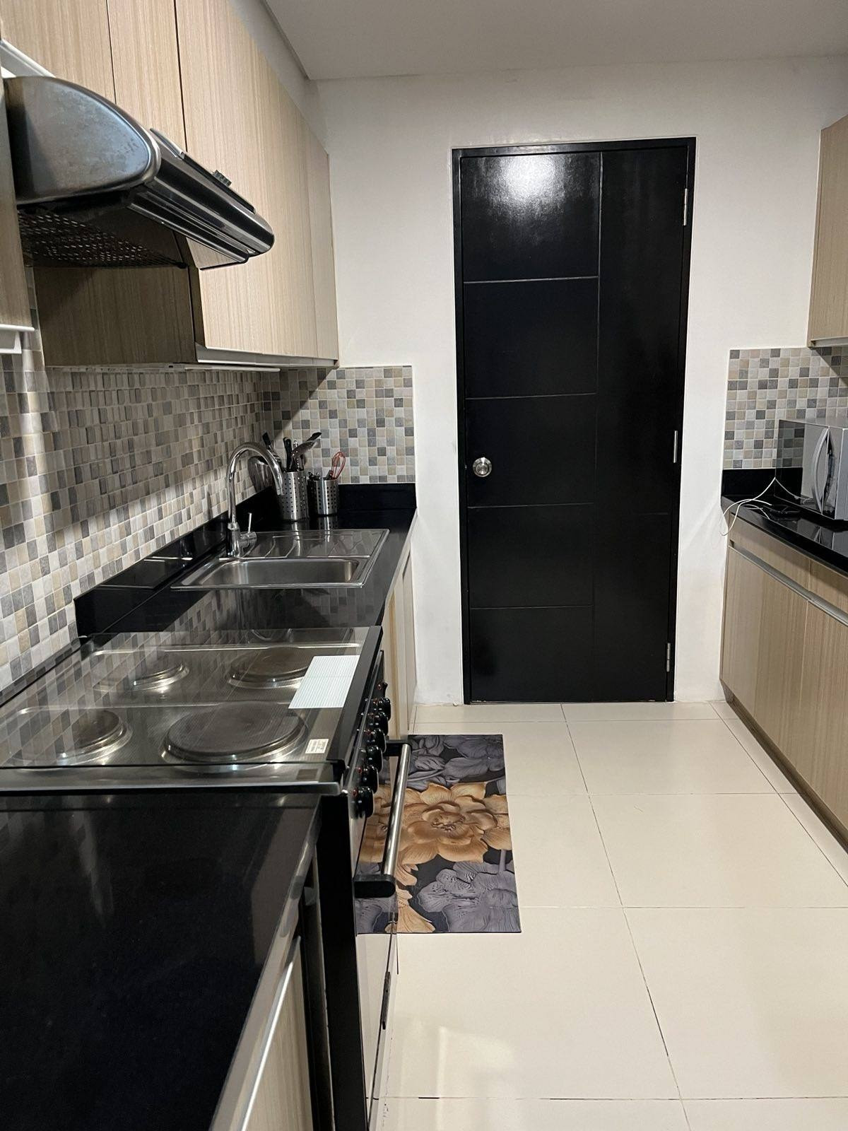 Own this Cozy 2-Bedroom Overlooking BGC Skyline at One Maridien photo 4