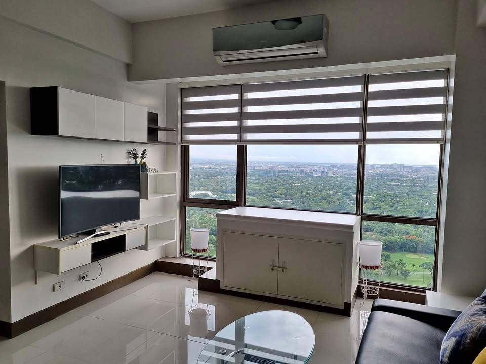 Fully furnished 2-bedroom condo for sale at Bellagio tower 3 photo 2