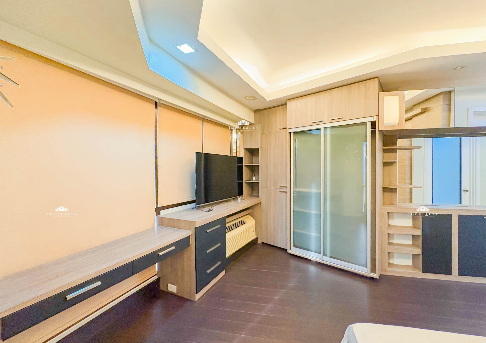 The Icon Residences photo 3