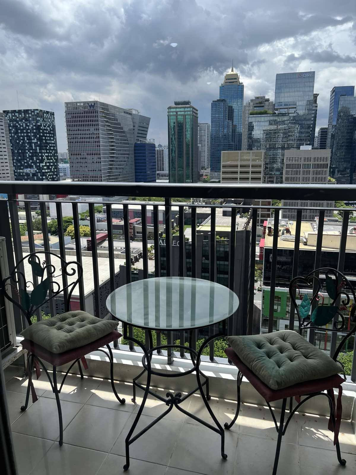 Own this Cozy 2-Bedroom Overlooking BGC Skyline at One Maridien photo 1