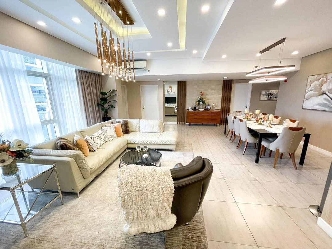 An Elegant Fully Furnished Condo for Sale in Quezon City photo 2