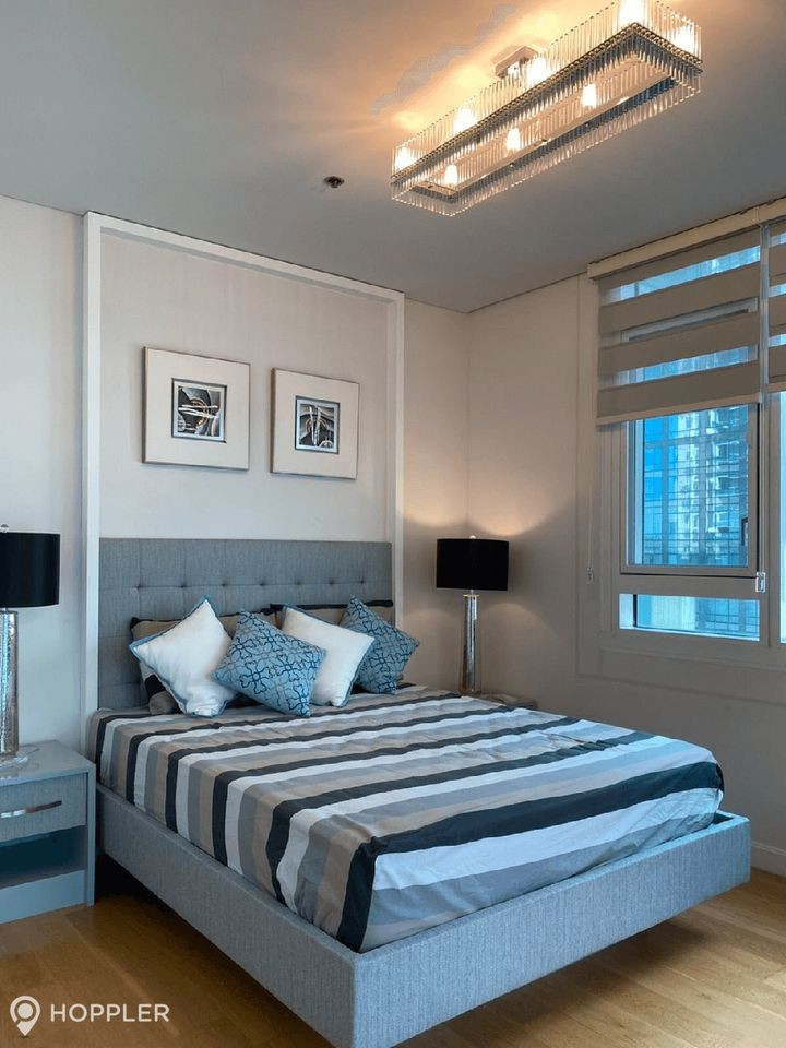 1BR Condo for Sale in Park Terraces, San Lorenzo Village, Makati photo 2