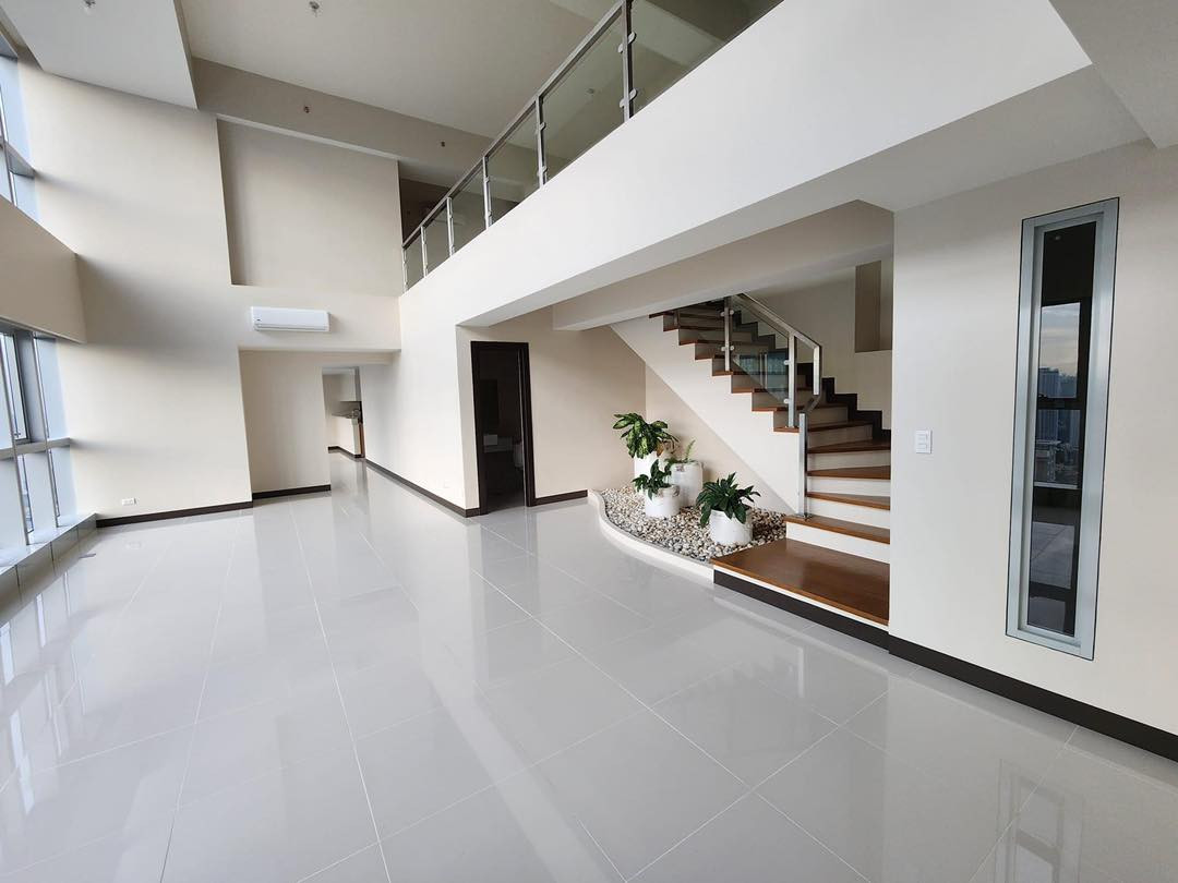 An Upscale Penthouse for Sale in BGC, Taguig photo 3