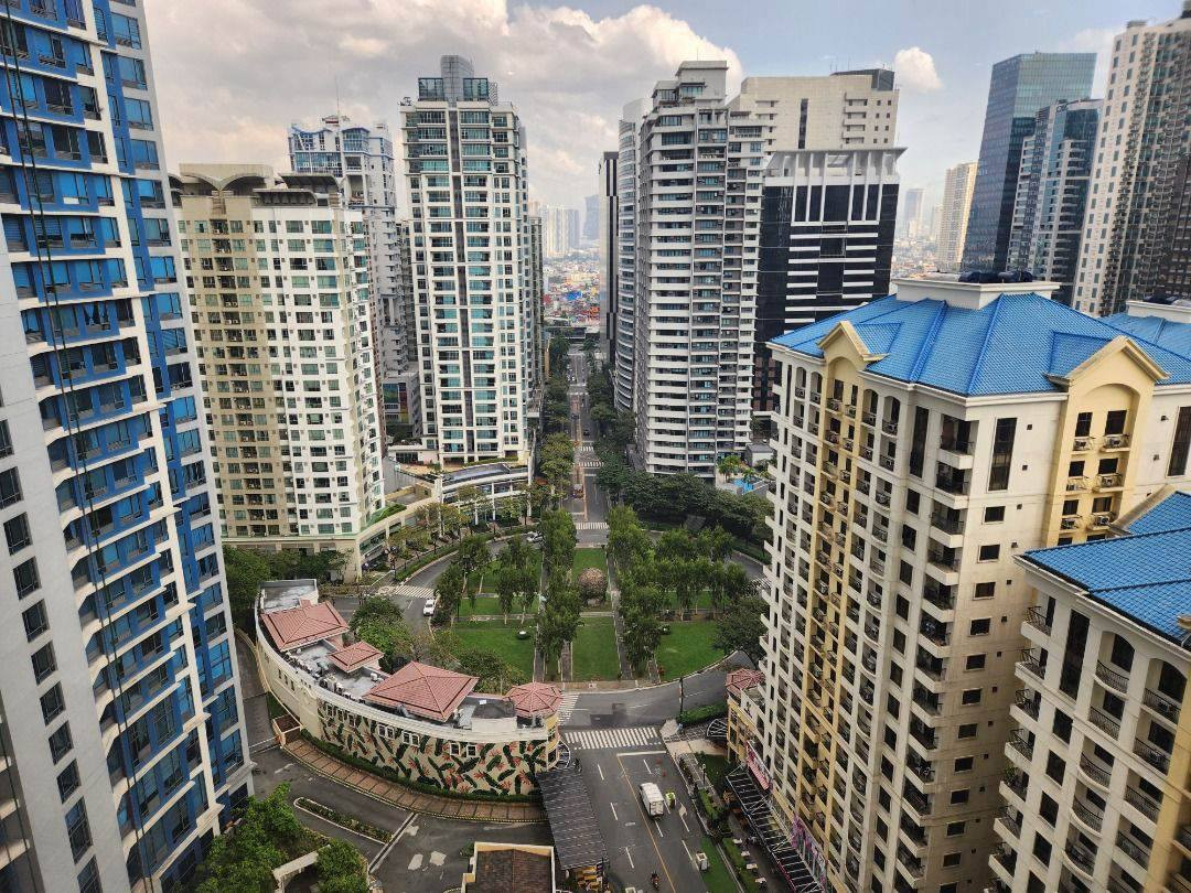 1BR unit in Bellagio with beautiful view of Burgos Circle photo 4