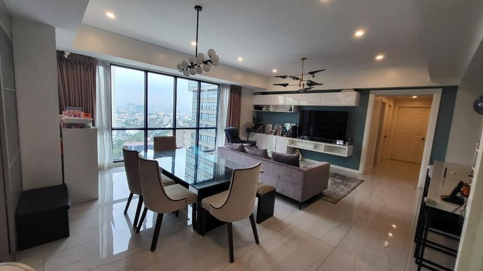 2BR Unit in The Regency at Salcedo photo 3
