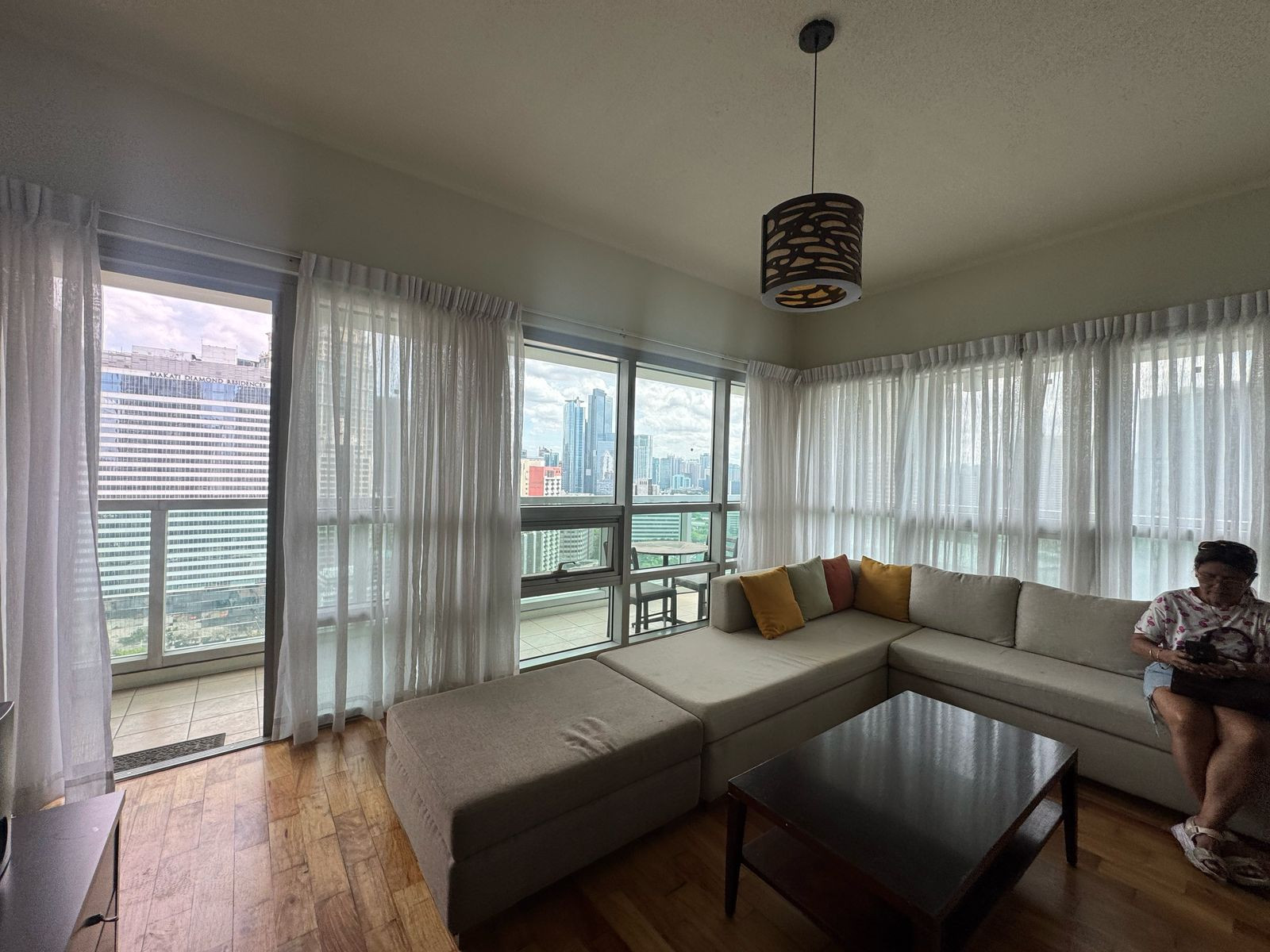 2BR Corner Unit - The Residences at Greenbelt Laguna photo 3