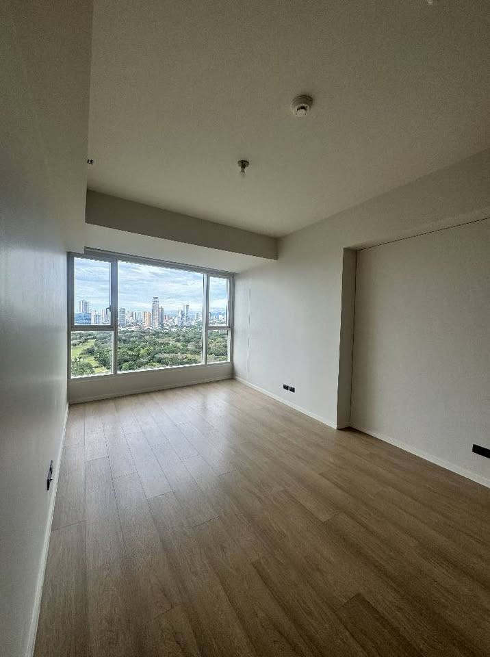 2 BEDROOM UNIT WITH BALCONY AT SHANG RESIDENCES WACKWACK photo 2