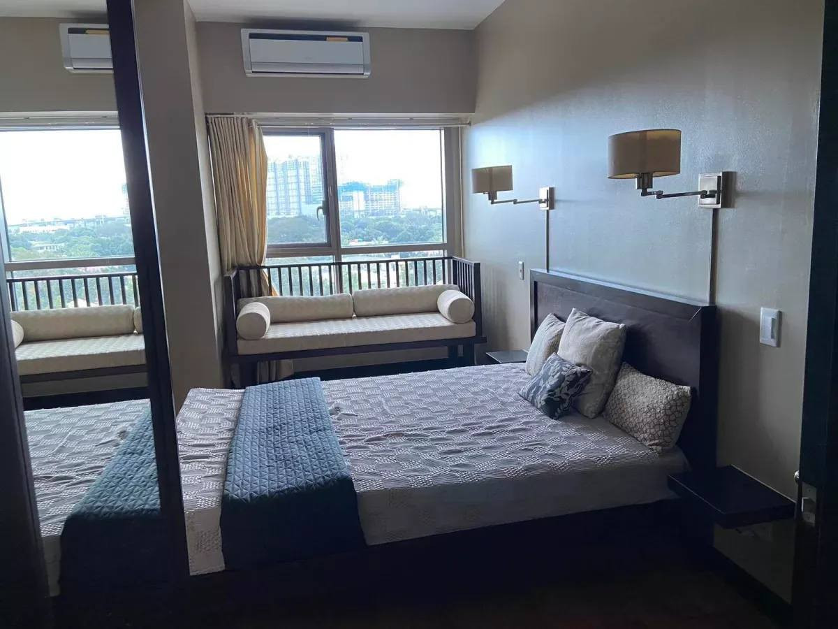 1BR unit with parking in The Residences at Greenbelt photo 5