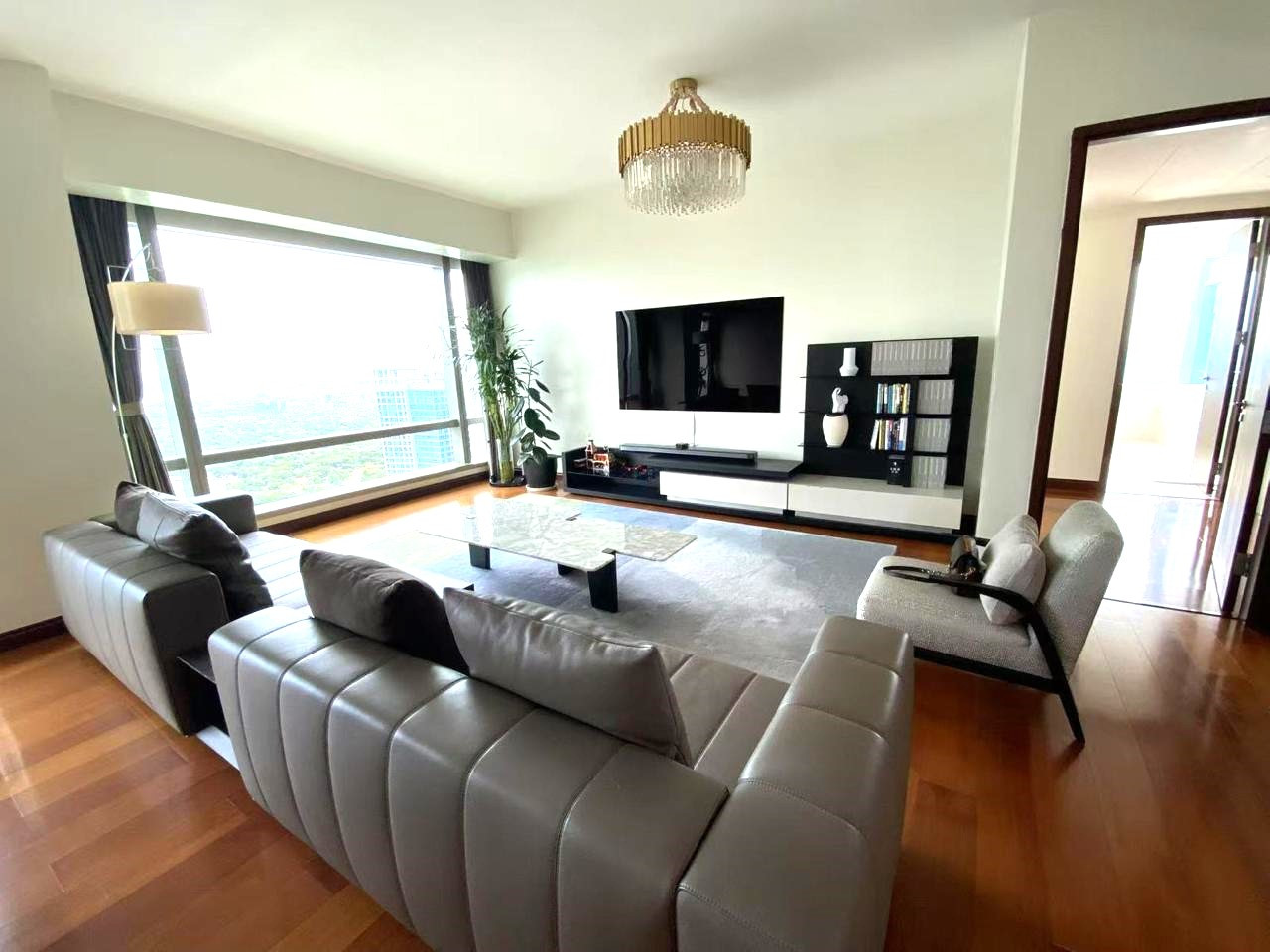 3BR Unit For Sale - Horizon Homes, Shangri-La BGC photo 2