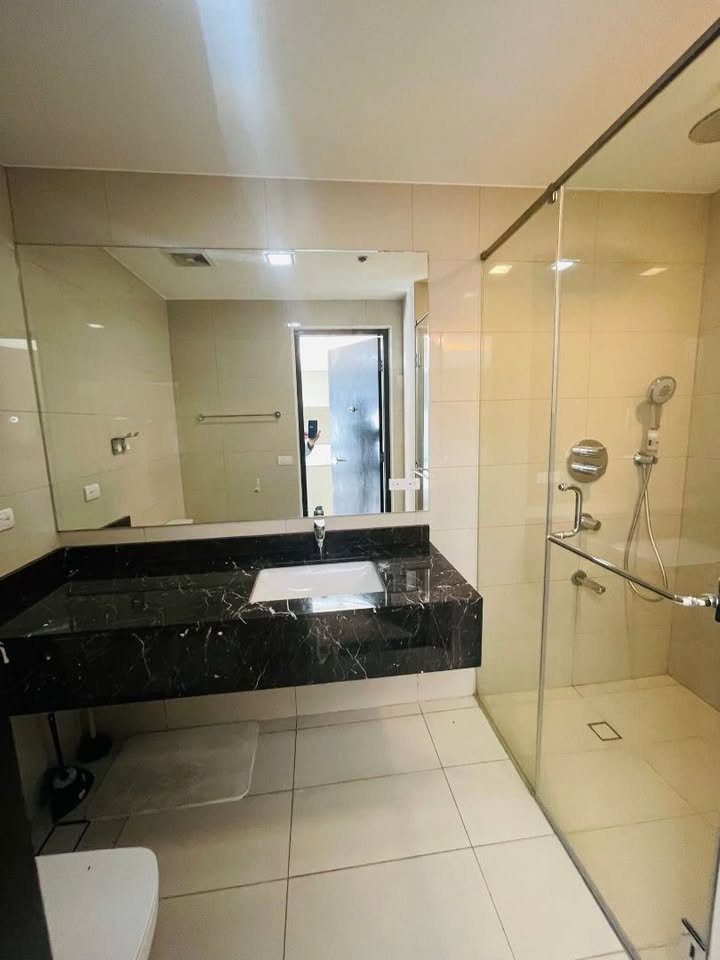 East gallery place 2br for sale high street Maridien verve residences photo 5
