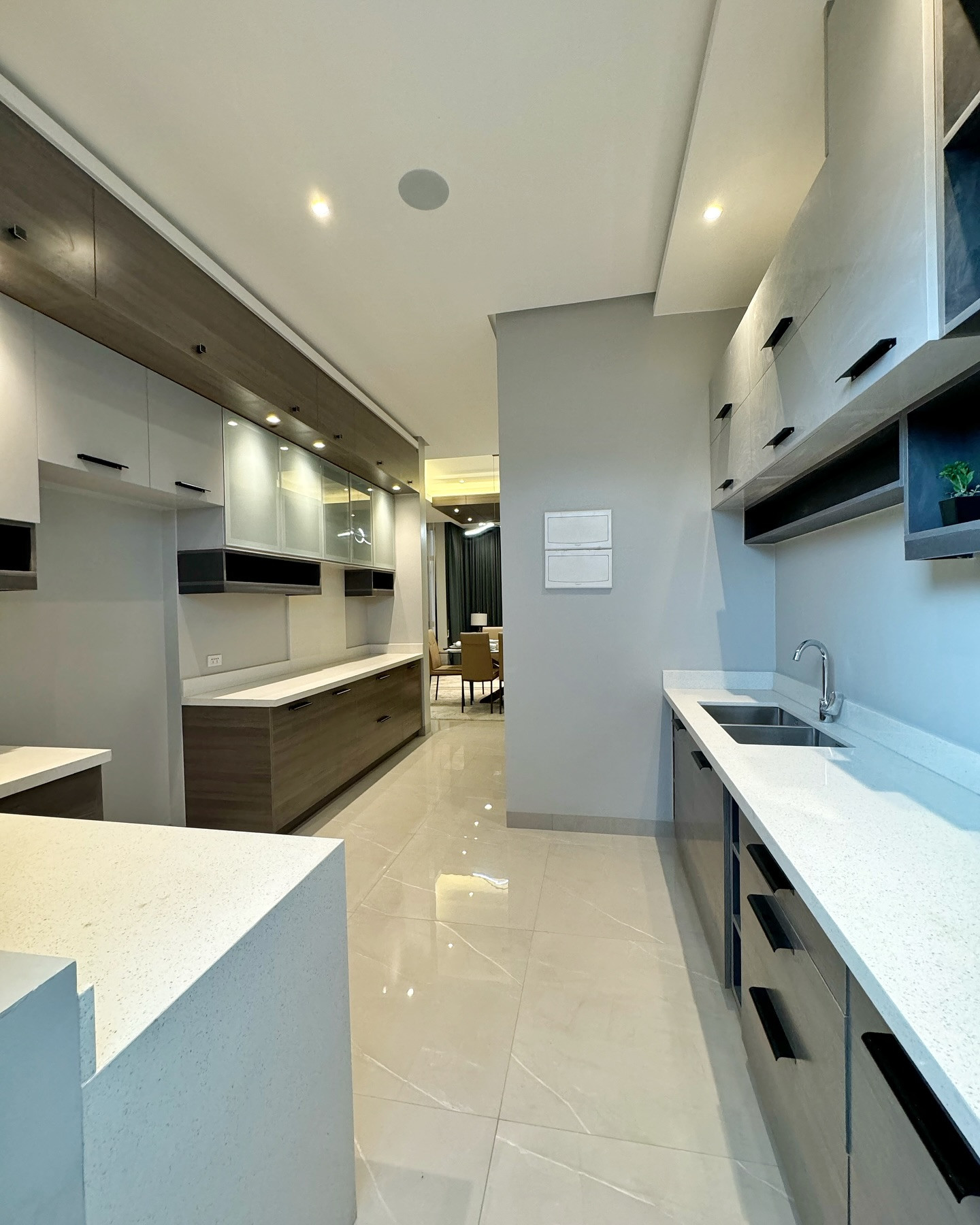 Modern 4-Storey Townhouse near Sto. Domingo Quezon City photo 3
