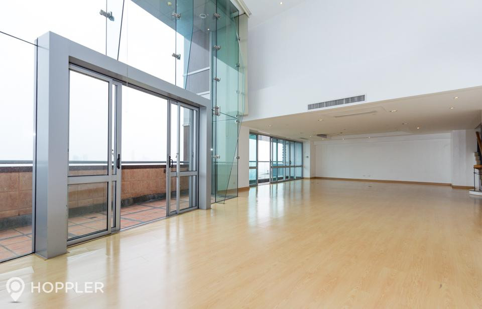 3BR Condo for Sale in Regent Parkway, BGC - Bonifacio Global City, Taguig photo 2