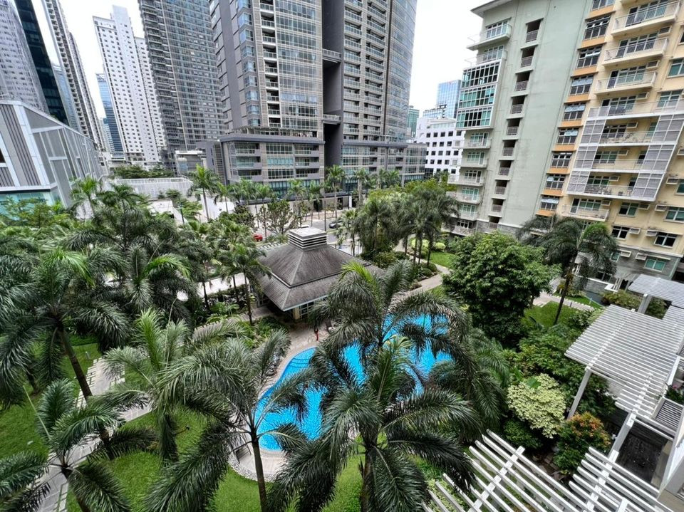 2BR Two Serendra - Encino Tower photo 1