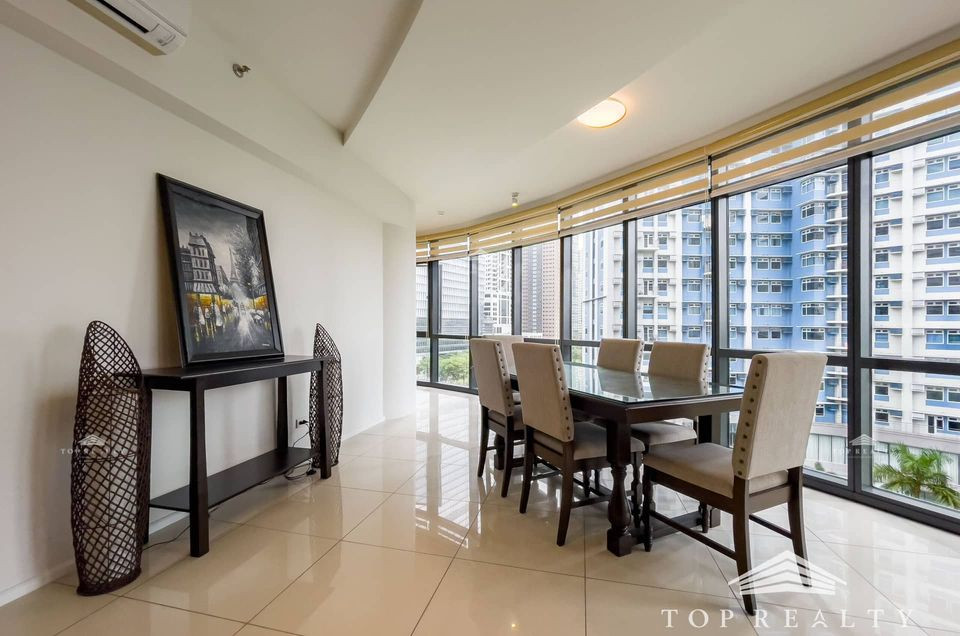 Arya Residences | Semi Furnished Two Bedroom 2BR Condo Unit for Sale in BGC photo 2