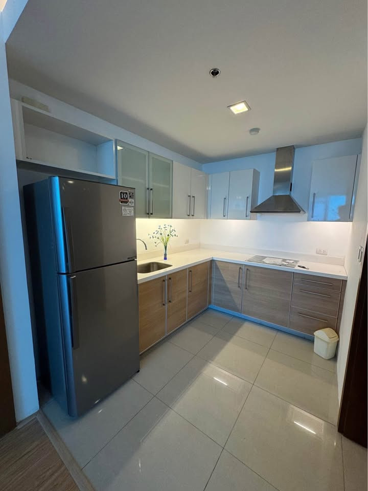 FOR SALE - Park Terraces Makati Studio Unit photo 4