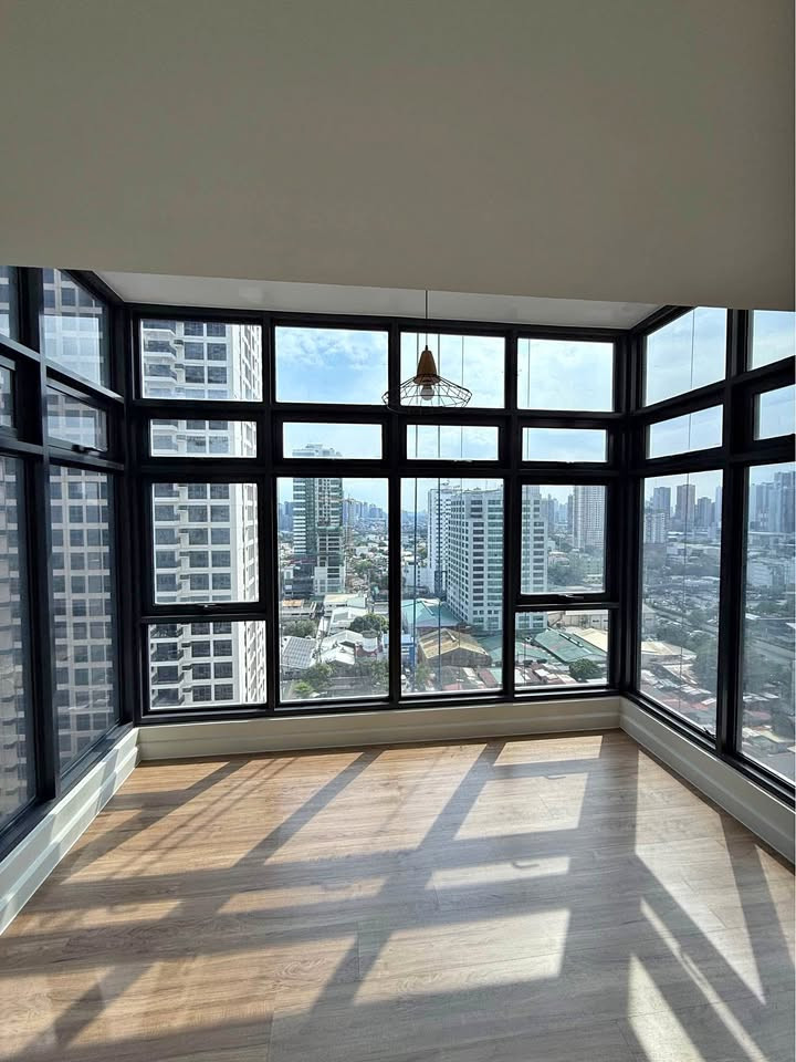 2BR Unit For Sale - The Sandstone at Portico photo 4