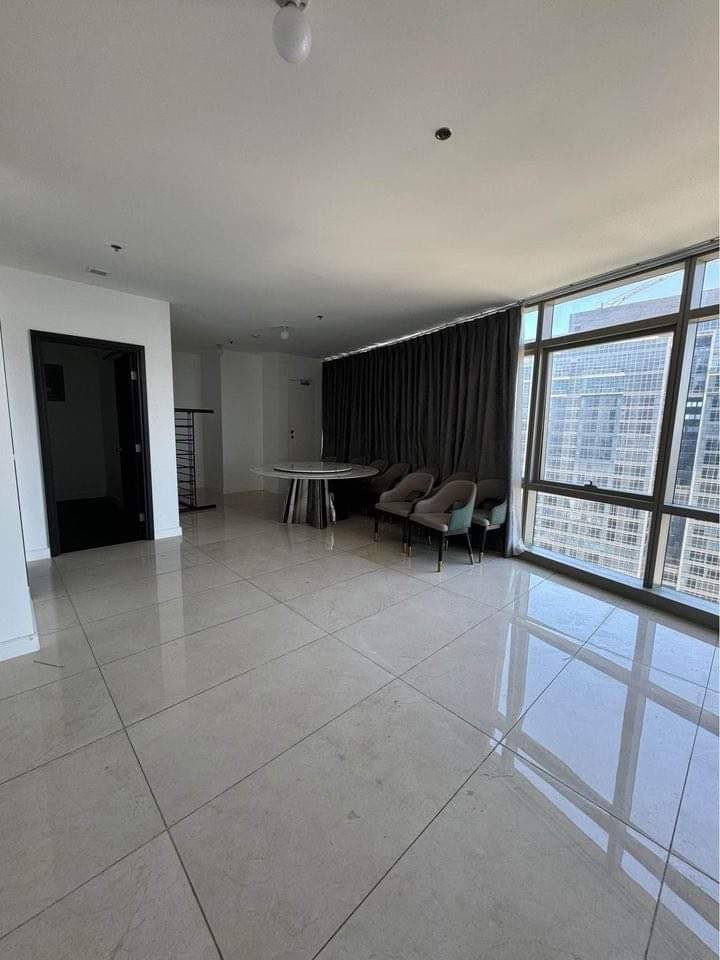 East Gallery Place 2BR Flex type unit good view with parking photo 2